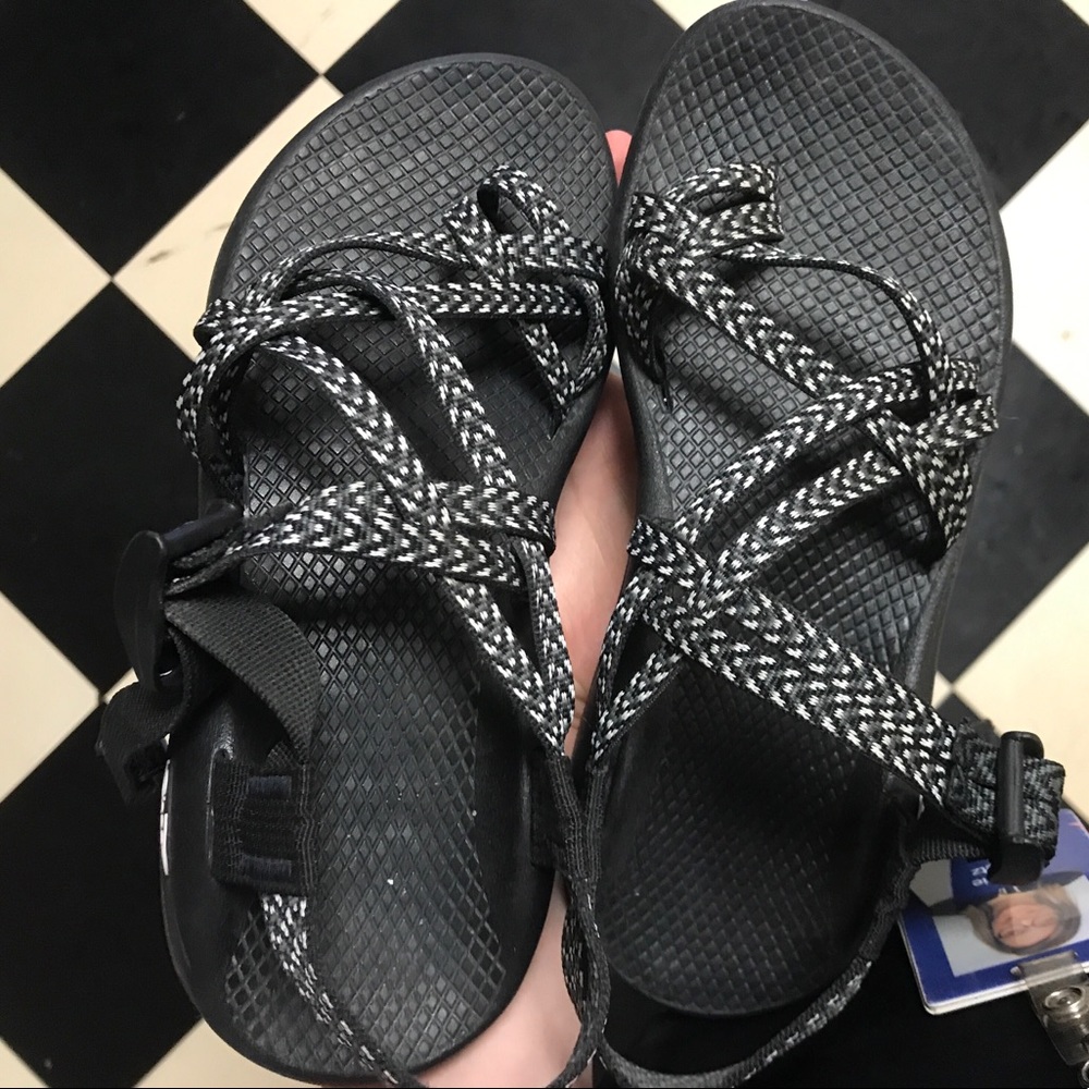 Black/white/gray chaco